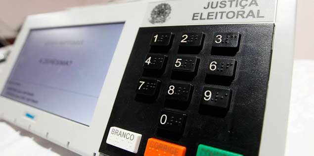 Maioria do STF suspende voto impresso nas eleições